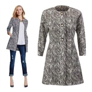 CAbi  Zigzag Statement Topper